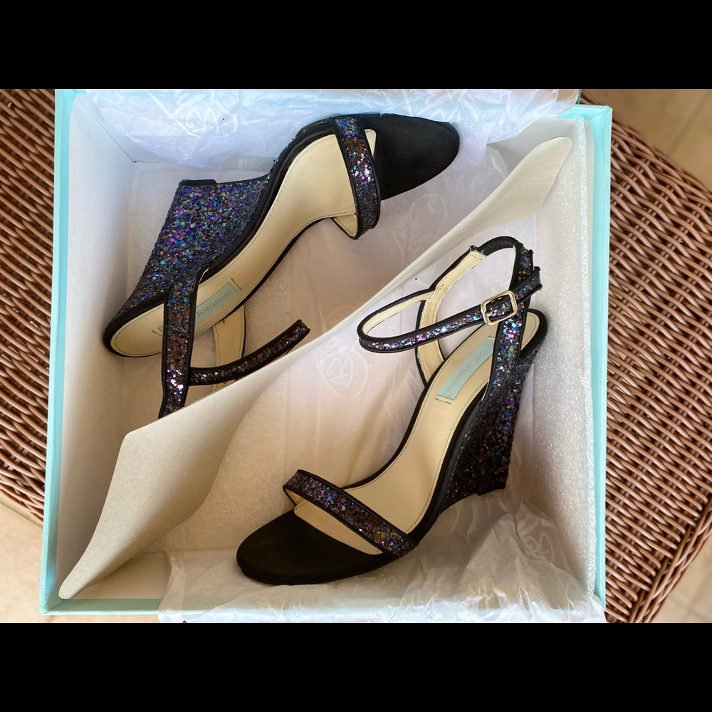 Adorable evening heels